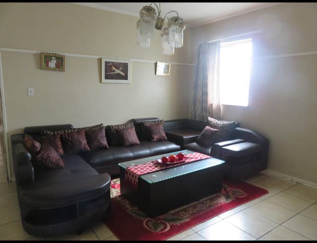 2 BEDROOM FLAT FOR SALE IN MUCKLENEUK